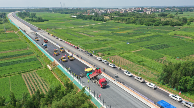 建設?邁進‖薪火相傳，續(xù)寫奮進篇章